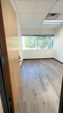 220 Davidson Ave, Somerset, NJ à louer - Vidéo sur l’annonce professionnelle 