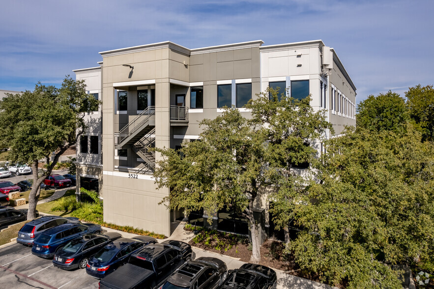 3522 Paesanos Pky, San Antonio, TX à louer - Photo de l’immeuble – Image 3 sur 10