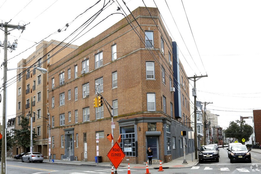 203 Academy St, Jersey City, NJ à louer - Photo principale – Image 1 sur 34