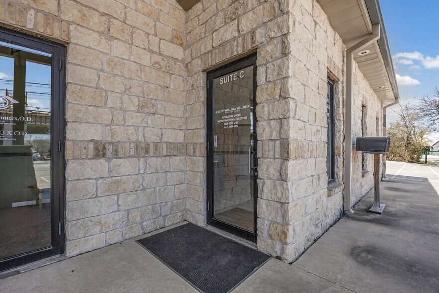 7225 W Highway 71, Austin, TX à louer - Photo de l’immeuble – Image 2 sur 24