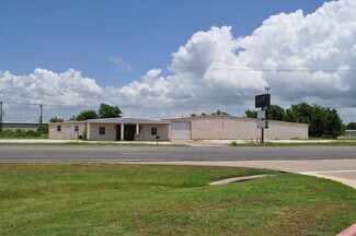 Plus de détails pour 1501 S Blue Bell Rd, Brenham, TX - Industriel/Logistique à vendre