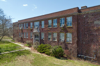 Plus de détails pour 1125 S Main St, Attleboro, MA - Spécialisé à vendre
