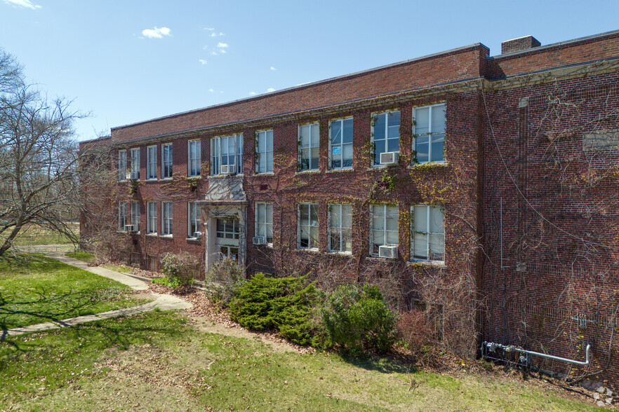 1125 S Main St, Attleboro, MA à vendre - Photo principale – Image 1 sur 6
