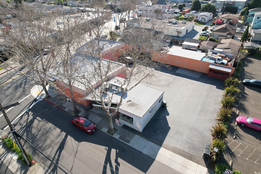 1711-1717 E 14th St, San Leandro, CA à vendre - Photo de l’immeuble – Image 2 sur 10