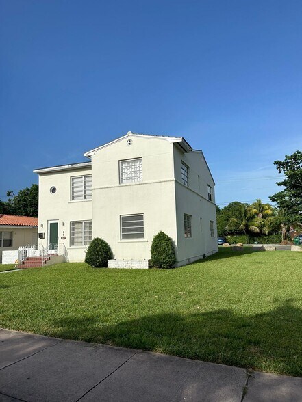 3627 Ponce de Leon Blvd, Coral Gables, FL à vendre - Photo principale – Image 1 sur 1