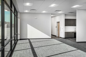 1500 N Mayhill Rd, Denton, TX à vendre Photo intérieure– Image 1 sur 2