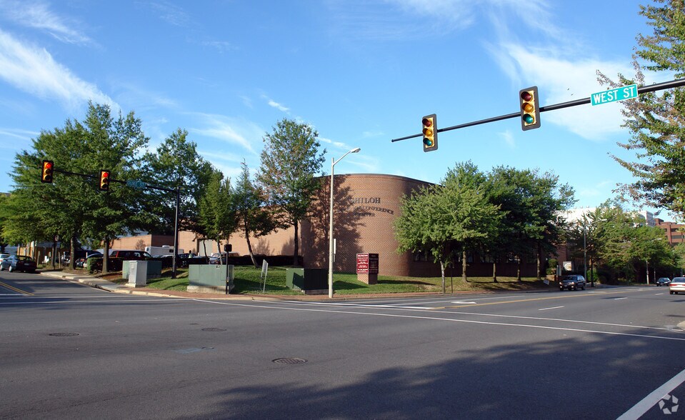 1400 Duke St, Alexandria, VA à louer - Photo de l’immeuble – Image 3 sur 4