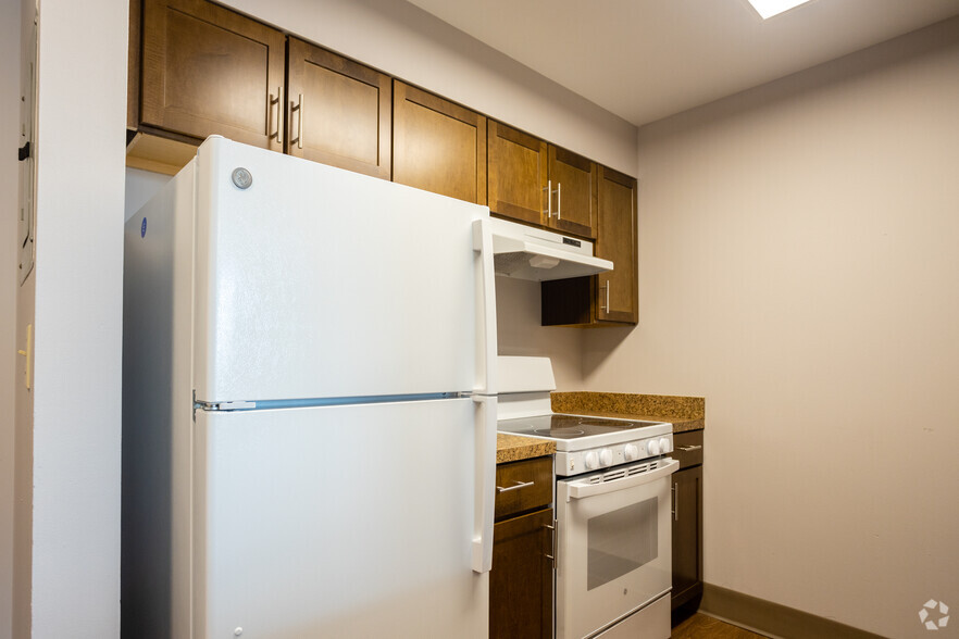 195 Genesee St, Utica, NY à louer - Photo intérieure – Image 2 sur 24