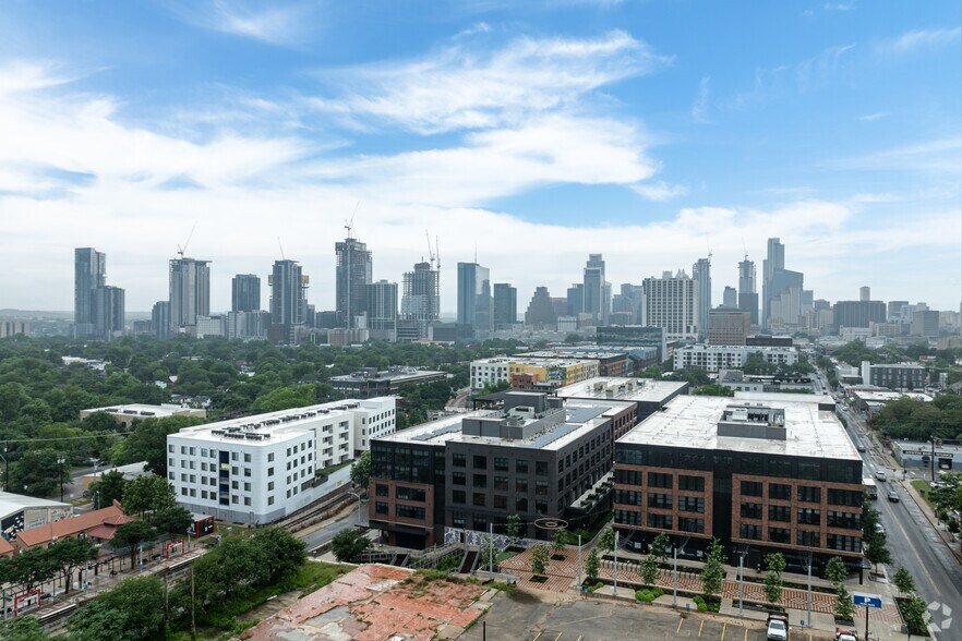1401 E 6th St, Austin, TX à louer - Photo de l’immeuble – Image 3 sur 5