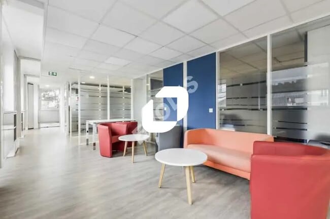 Plus de détails pour Bureau, Local d'activités à louer