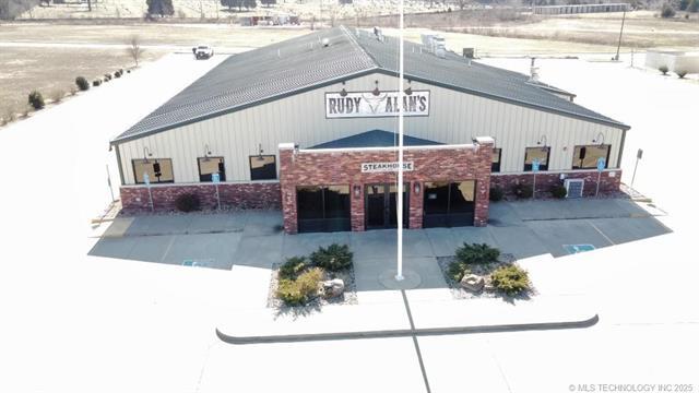 207 Commerce Dr, Wewoka, OK à vendre - Photo principale – Image 1 sur 43