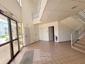 5 Rue Paul Henri Spaak, Saint-Thibault-des-Vignes à louer Photo de l’immeuble– Image 1 sur 2