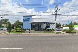Plus de détails pour 2405 Merrick Rd, Bellmore, NY - Local commercial à louer