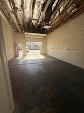 2450 E Chambers St, Phoenix, AZ à louer Photo de l’immeuble– Image 1 sur 2