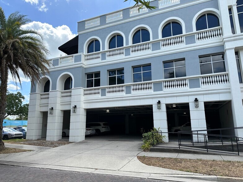 3014 W Palmira Ave, Tampa, FL à louer - Photo de l’immeuble – Image 3 sur 7