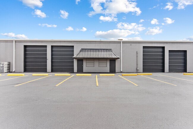 Plus de détails pour 3501-3531 NW 19th St, Fort Lauderdale, FL - Différents types d’espaces à louer