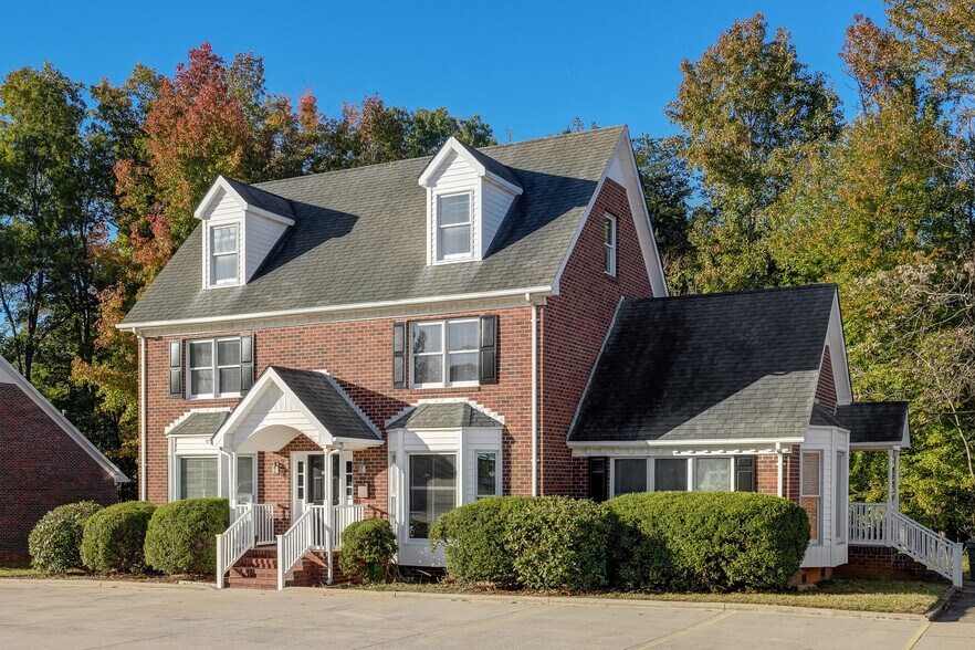 1311 Freeway Dr, Reidsville, NC à louer - Photo de l’immeuble – Image 1 sur 29