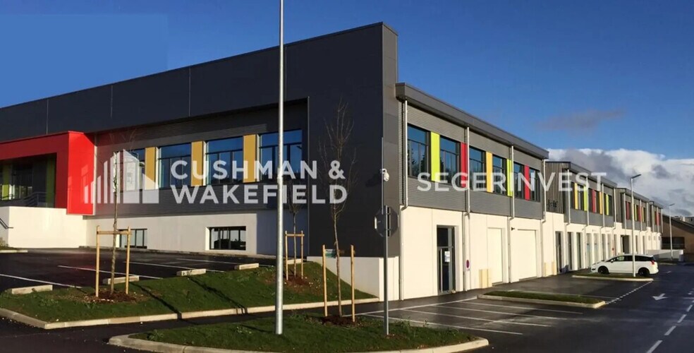 Bureau dans Besançon à louer - Photo de l’immeuble – Image 1 sur 8