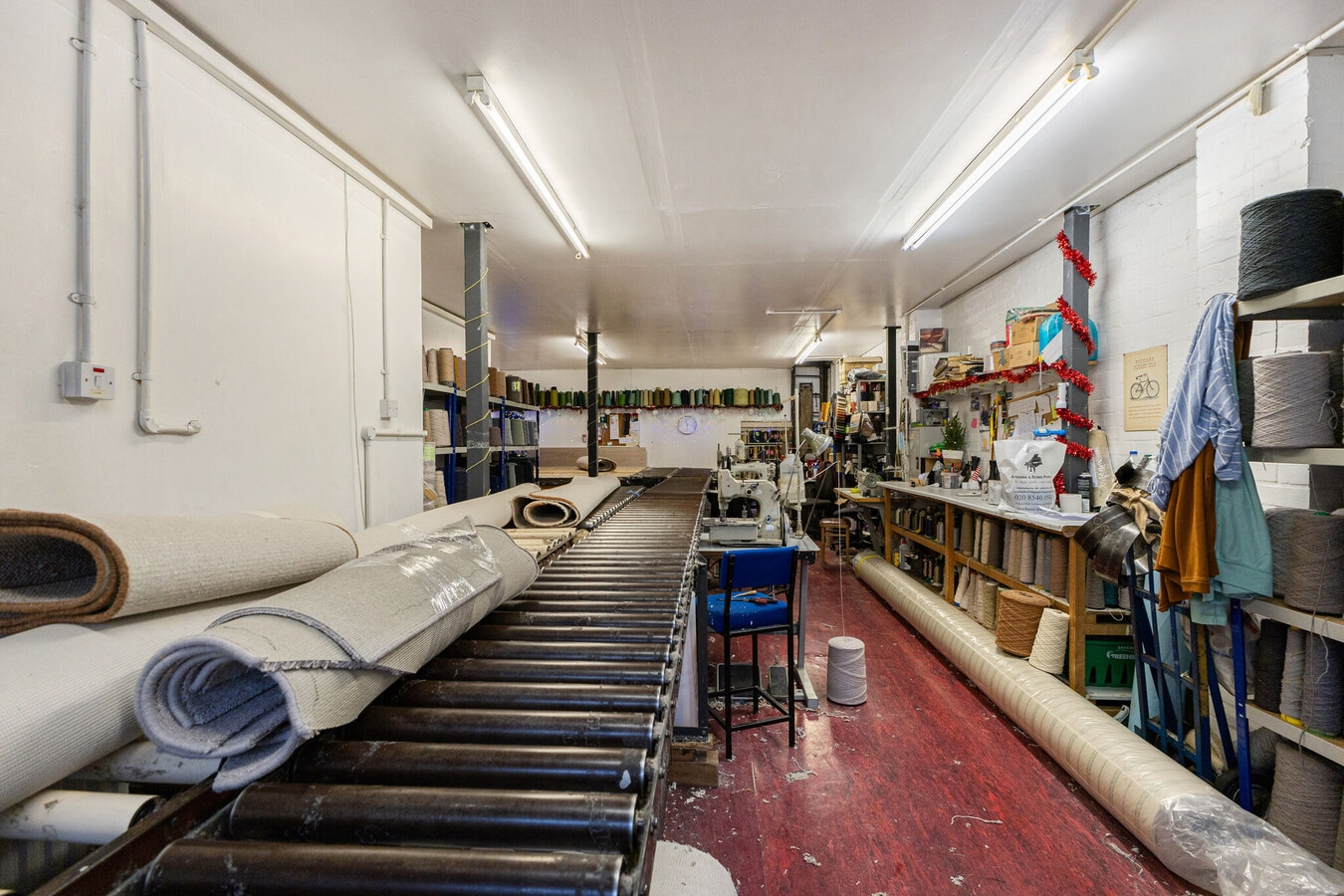 16 Lyon Rd, Londres, LND SW19 2RL - Lot 11 -  - Photo intérieure - Image 1 of 3