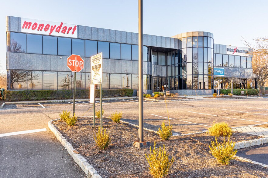 1000 Woodbridge Center Dr, Woodbridge, NJ à louer - Photo de l’immeuble – Image 3 sur 59