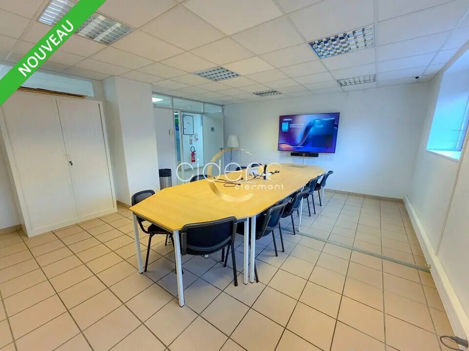 Bureau dans Clermont-Ferrand à louer Photo de l’immeuble– Image 1 sur 12