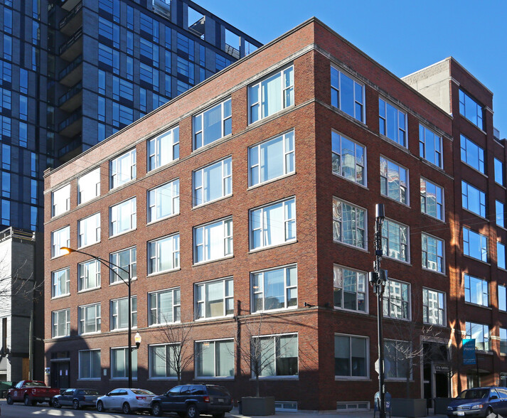 401 W Superior St, Chicago, IL à louer - Photo de l’immeuble – Image 3 sur 20