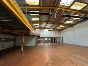 Local d’activités dans Vitrolles à louer Photo intérieure– Image 2 sur 9