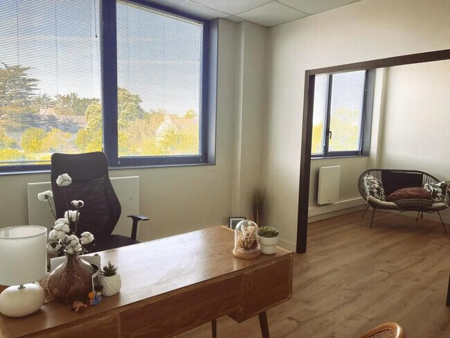 Plus de détails pour Bureau à vendre