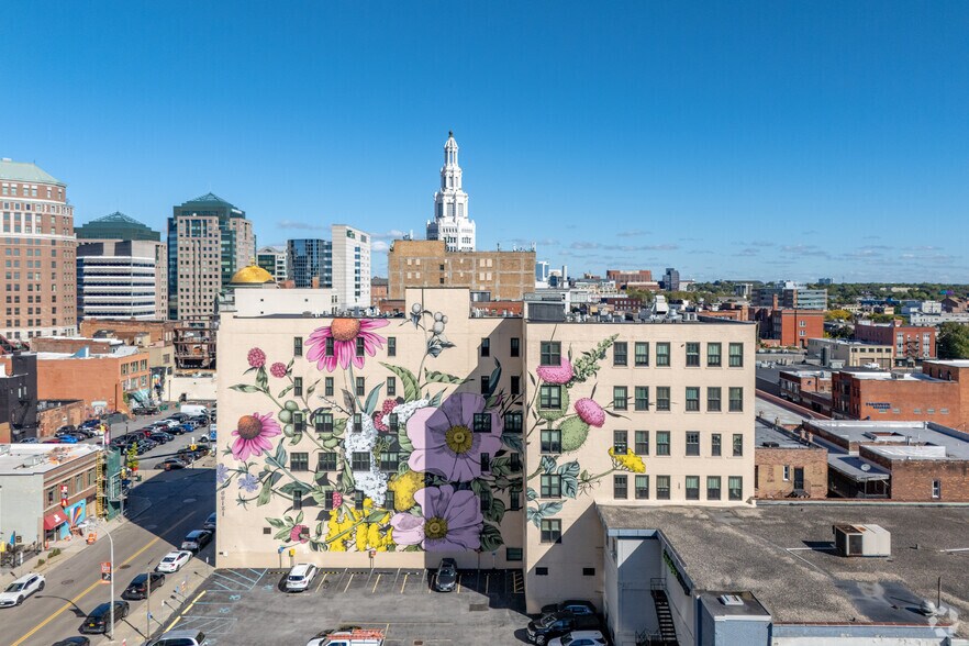 465 Washington St, Buffalo, NY à louer - Photo de l’immeuble – Image 2 sur 21