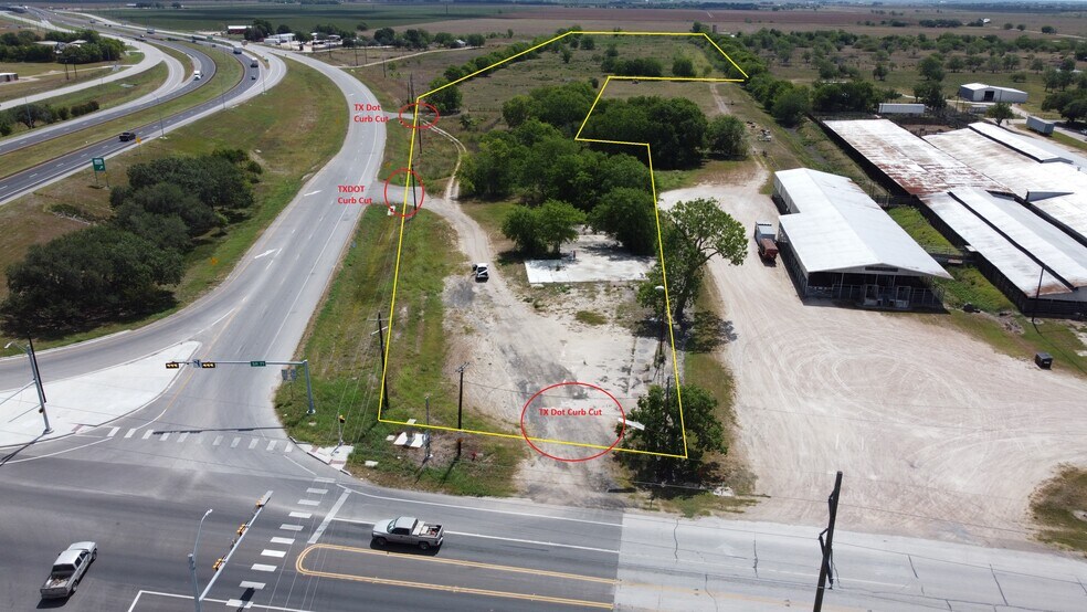 1801 S Mechanic St, El Campo, TX à vendre - Photo de l’immeuble – Image 3 sur 15