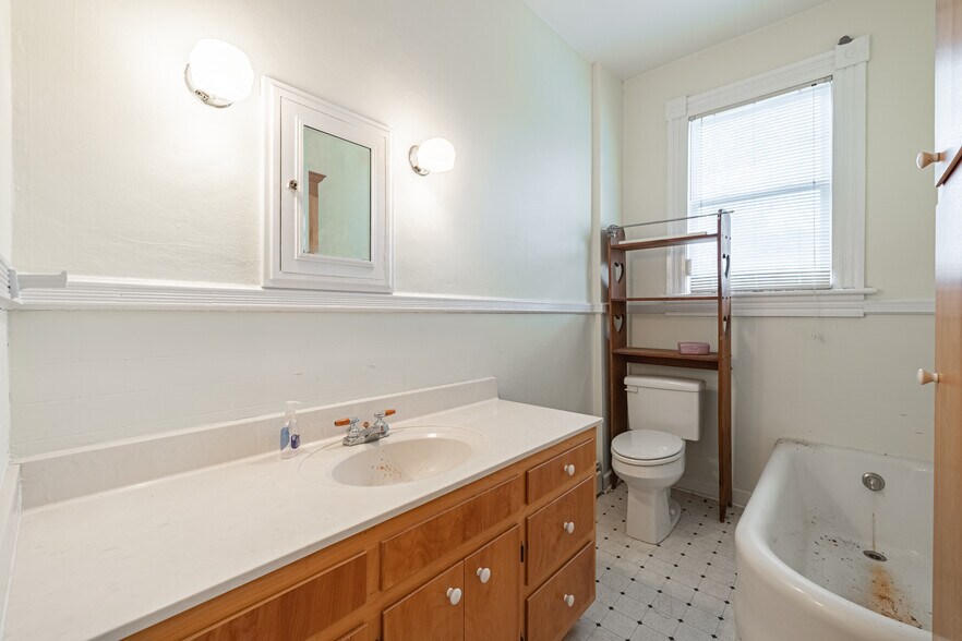 664 Boulevard, Colonial Heights, VA à vendre - Photo de l’immeuble – Image 3 sur 45