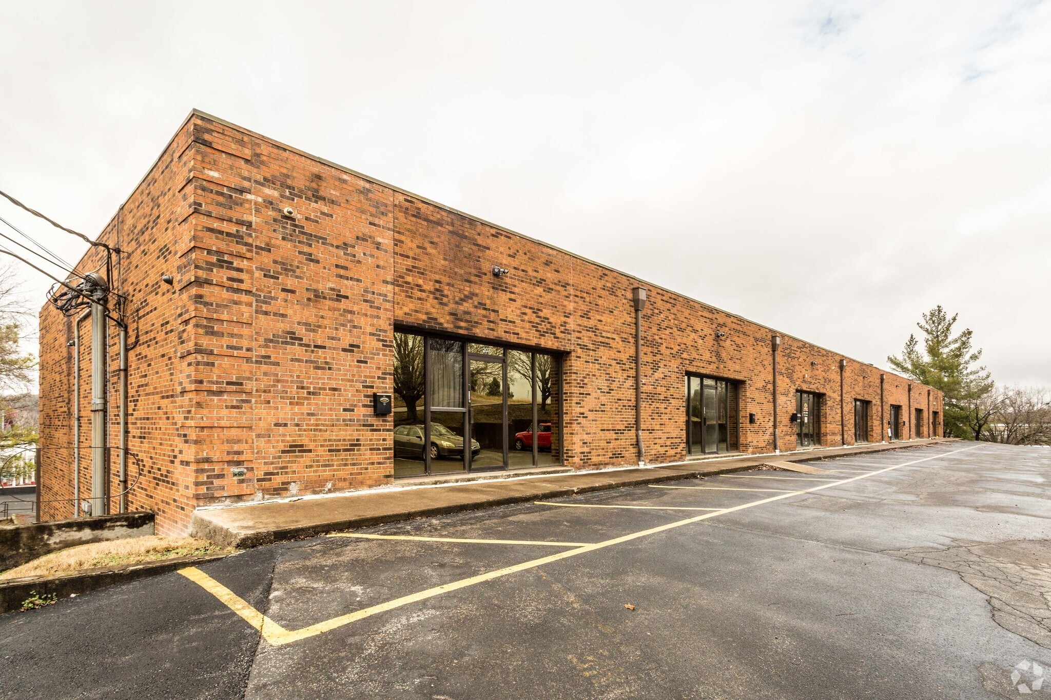 30 Crossland Ave, Clarksville, TN à louer Photo principale– Image 1 sur 3