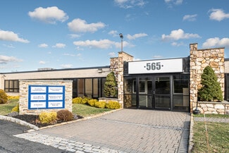 Plus de détails pour 565 Broadhollow Rd, Farmingdale, NY - Bureau à louer
