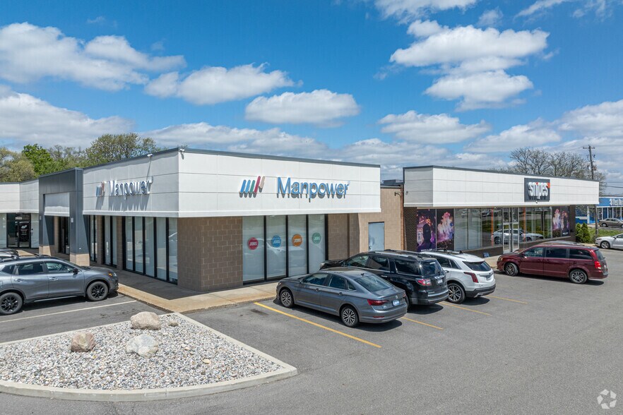 2859 28th St SE, Kentwood, MI à louer - Photo de l’immeuble – Image 3 sur 4