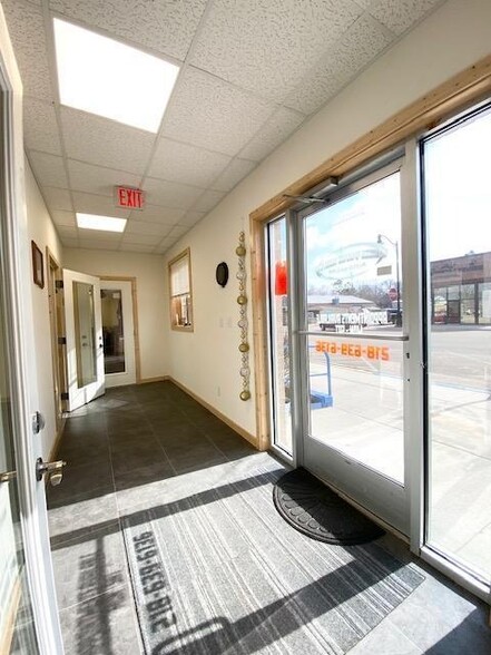 31 Main Ave N, New York Mills, MN à vendre - Photo intérieure – Image 3 sur 32