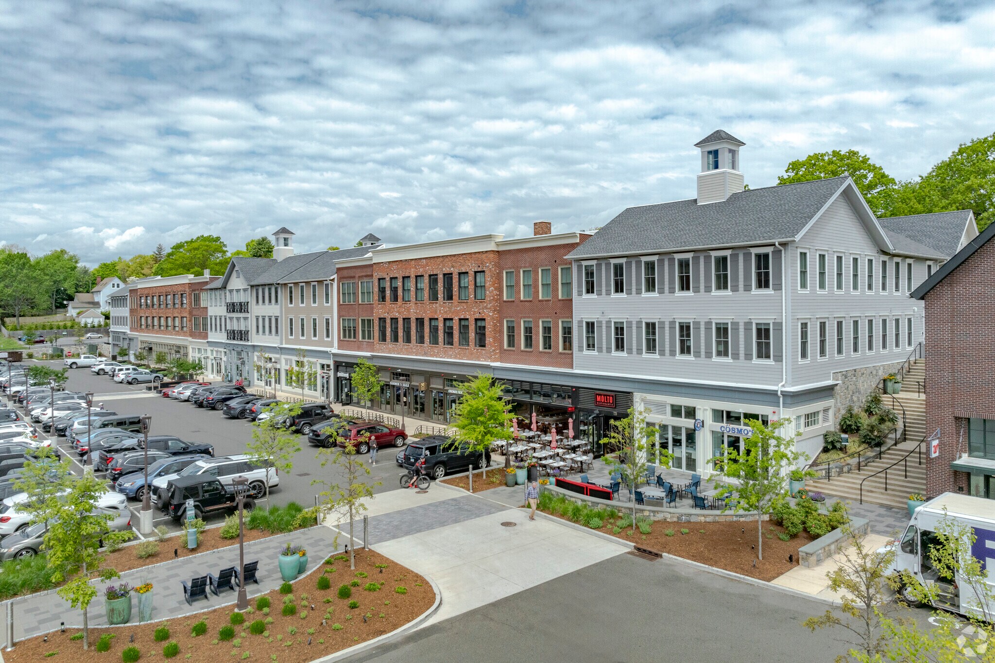 102 Heights Rd, Darien, CT à louer Photo de l’immeuble– Image 1 sur 64