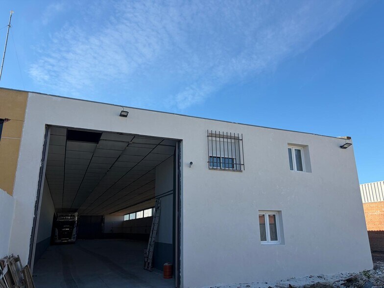 Industriel/Logistique dans Huecas, Toledo à louer - Photo de l’immeuble – Image 2 sur 22