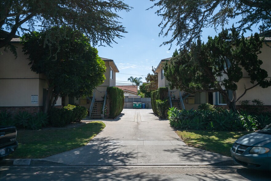 10516-10522 Arrington Ave, Downey, CA à vendre - Photo de l’immeuble – Image 2 sur 11