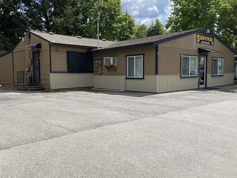 9360 N Government Way, Hayden, ID à vendre - Photo de l’immeuble – Image 3 sur 6