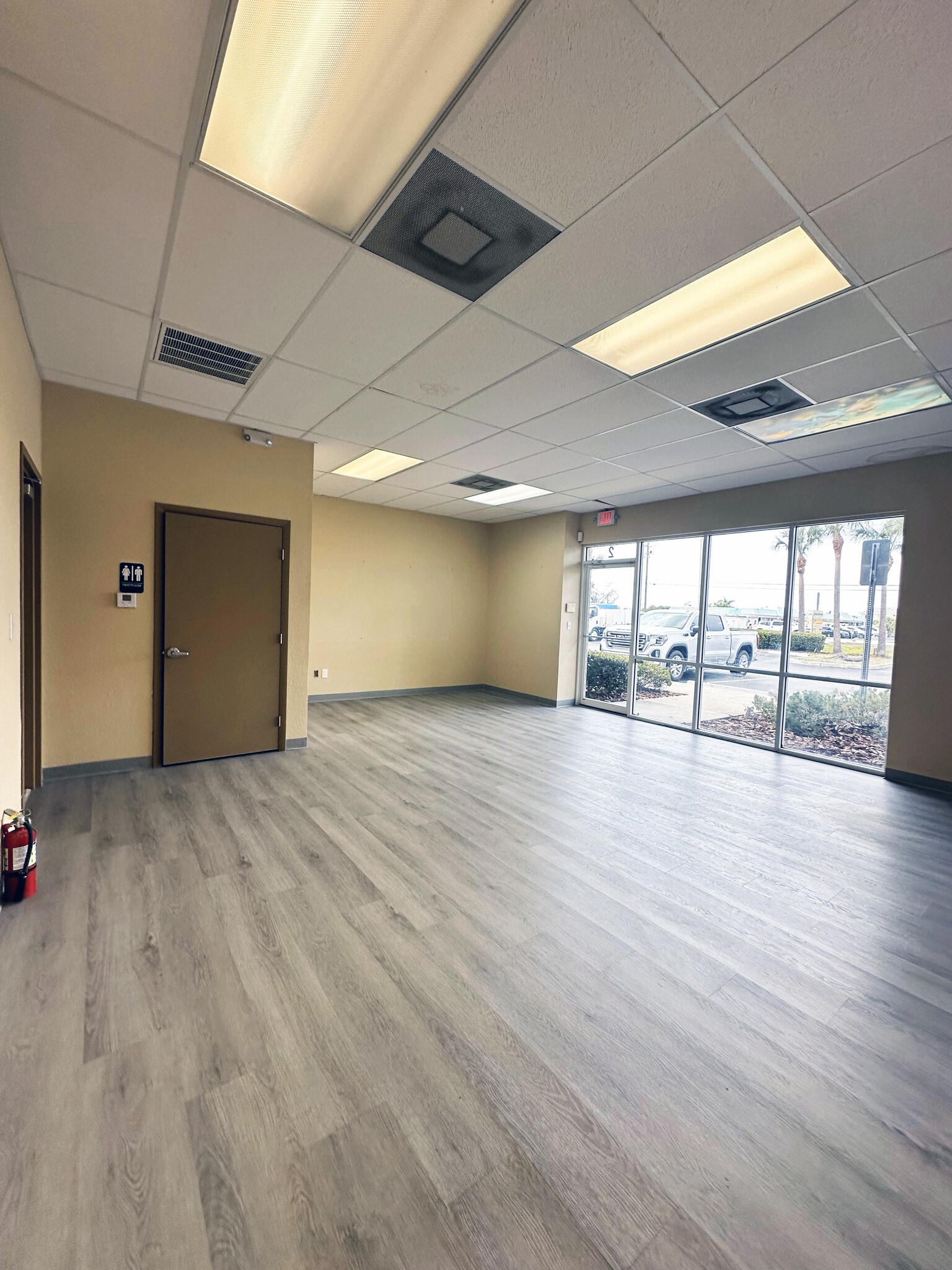 16171 San Carlos Blvd, Fort Myers, FL à louer Photo intérieure– Image 1 sur 2