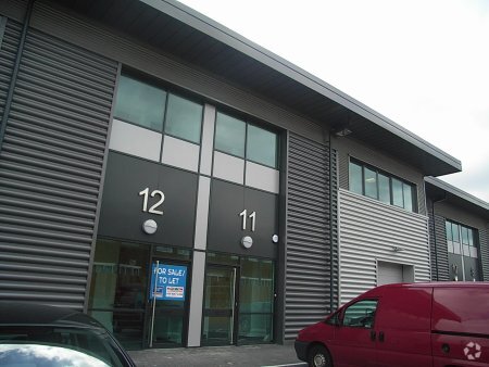 Langston Rd, Loughton à louer - Photo de l’immeuble – Image 2 sur 11