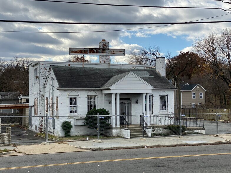 4339 Hunt Pl NE, Washington, DC à vendre - Photo de l’immeuble – Image 3 sur 14