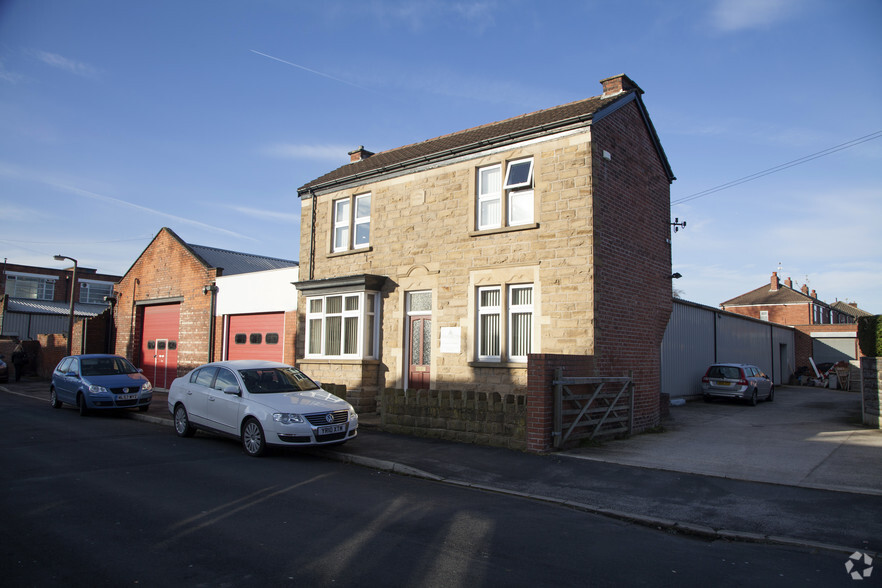 19 Vine St, Stockport à louer - Photo principale – Image 1 sur 3