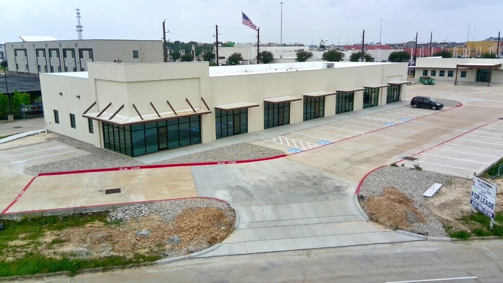 1531 Westborough Dr, Katy, TX à louer - Photo principale – Image 1 sur 12