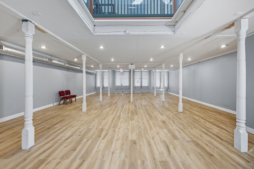 101 East St, Hutto, TX à louer - Photo de l’immeuble – Image 3 sur 45