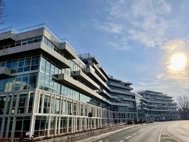 Plus de détails pour Boulevard Robert Schuman, La Madeleine - Bureau à louer
