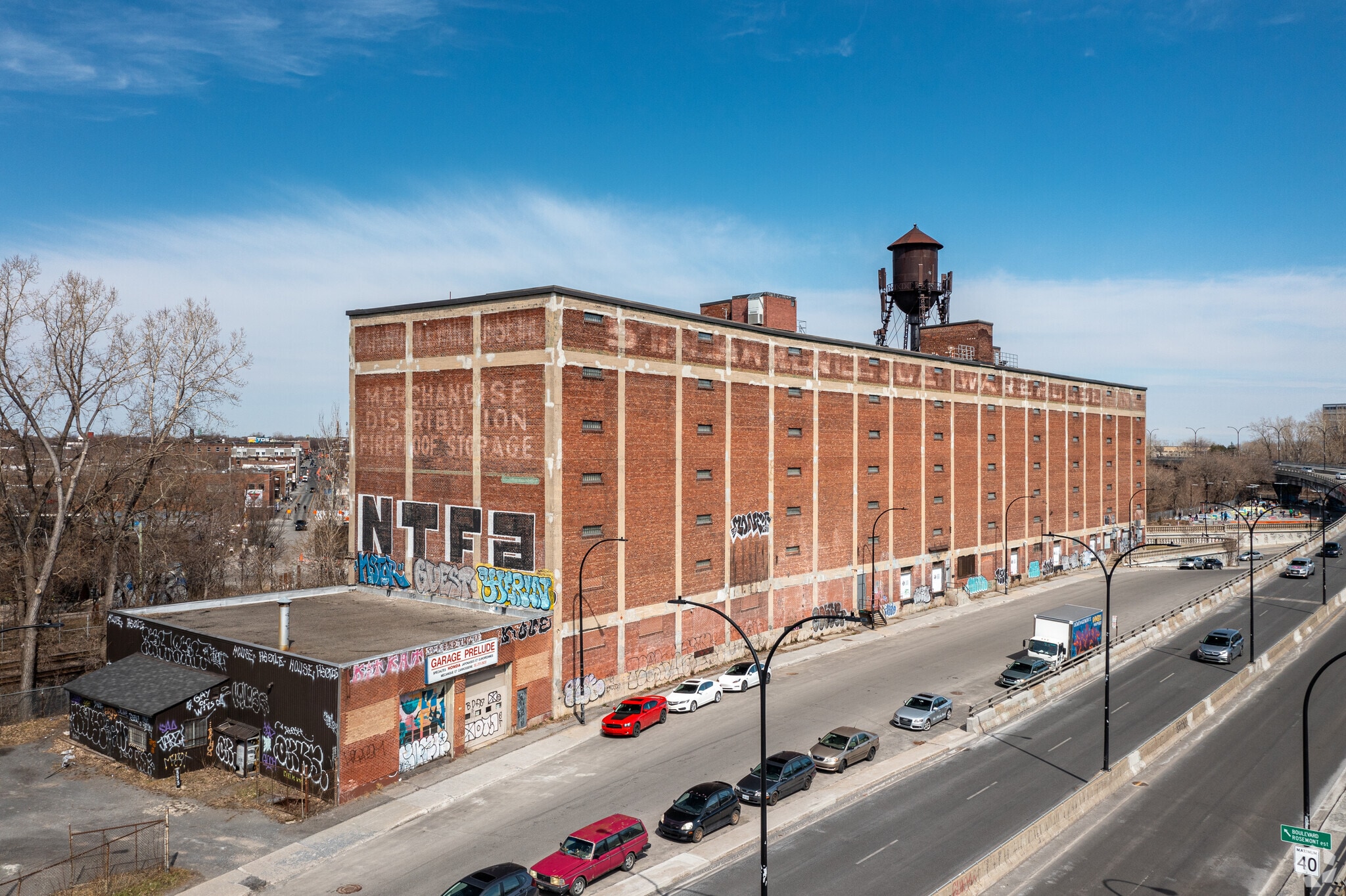 1 Av Van Horne, Montréal, QC à louer Photo principale– Image 1 sur 3
