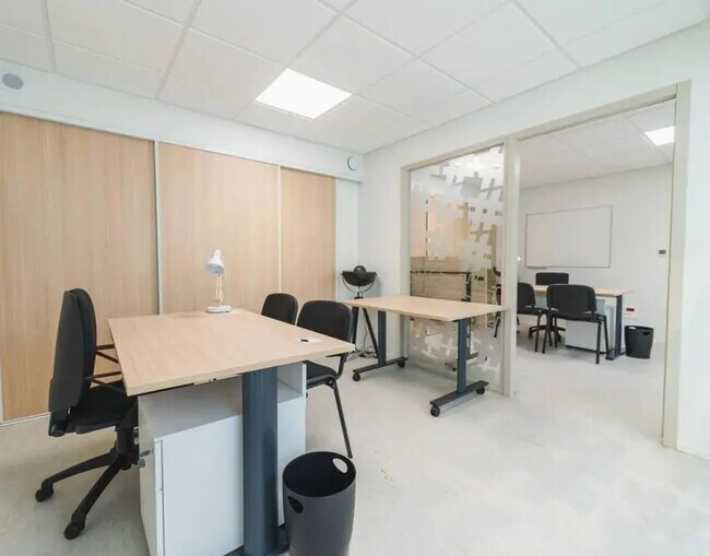 Plus de détails pour Bureau à louer