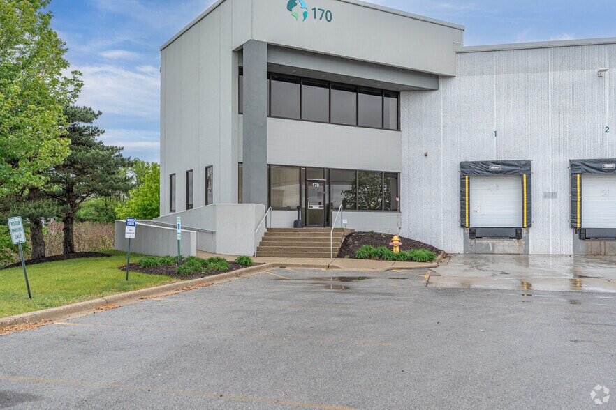 170-200 Thorndale Ave, Bensenville, IL à louer - Photo de l’immeuble – Image 2 sur 5