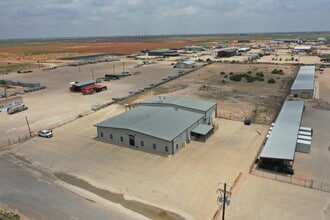 5718 N County Road 1287, Midland, TX à louer Photo de l’immeuble– Image 1 sur 15